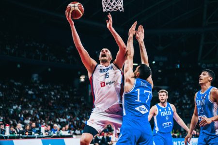 “Orlovi” skinuli mrak protiv Italijana: Srbija srušila “azure” za džinovski korak ka Mundobasketu (VIDEO)