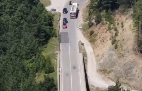 MUP objavio snimak "lova" dronom: Za nekoliko sati 15 vozača uhvaćeno u prekršaju na najopasnijoj deonici