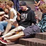 Sloboda izražavanja: Francuski Ustavni savet poništio zabranu društvenih mreža za mlađe od 15 godina