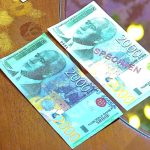 Šta odaje lažne novčanice? Ovaj test možete sami sprovesti,