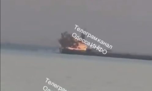 Rusija nastavlja udare na teretne brodove u Crnom moru: Na meti sve što ide prema Odesi (VIDEO)