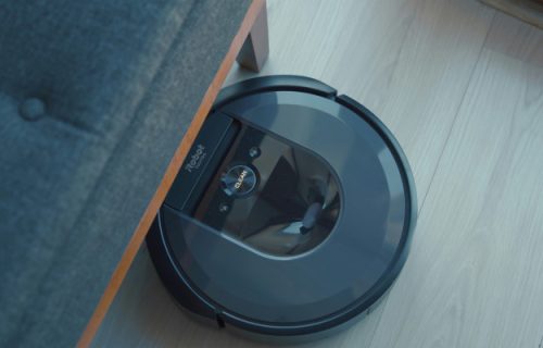 Luda priča o preljubi: Robo-usisivačem uhvatio ženu na delu, pa završio u zatvoru