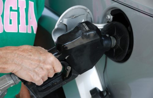 Mera produžena do 13. septembra: Vlada Srbije povukla novi potez u vezi cene goriva