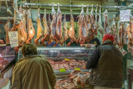 Uvode se nova pravila: Poreklo mesa moraće da bude istaknuto kao i cena