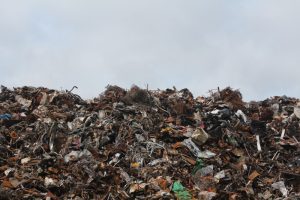 Novi detalji afere u Hrvatskoj: Pred inspekciju zatrpavali tone plastike, u vodi pronađen otrov