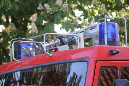 Veliki požar u Petrovčiću kod Surčina