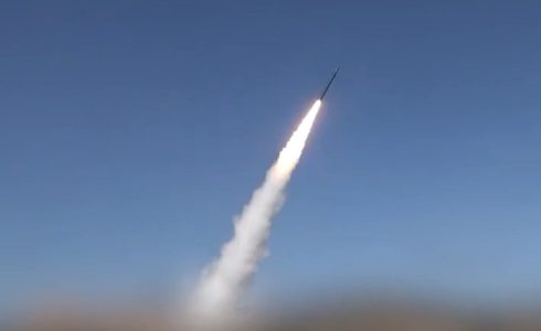 Raketni salvo na saudijske brodove: Huti objavili napad na više plovila u Crvenom moru (VIDEO)