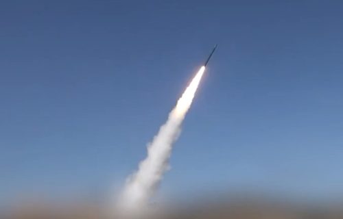Raketni salvo na saudijske brodove: Huti objavili napad na više plovila u Crvenom moru (VIDEO)