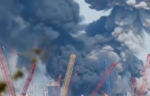 Saudijsko naftno postrojenje u plamenu: Huti uzvratili udarac posle napada na Jemen (VIDEO)