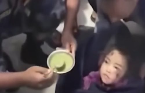 Snimak čuda u Nepalu: Spasioci izvukli devojčicu (6) nakon tri dana ispod blata i ruševina