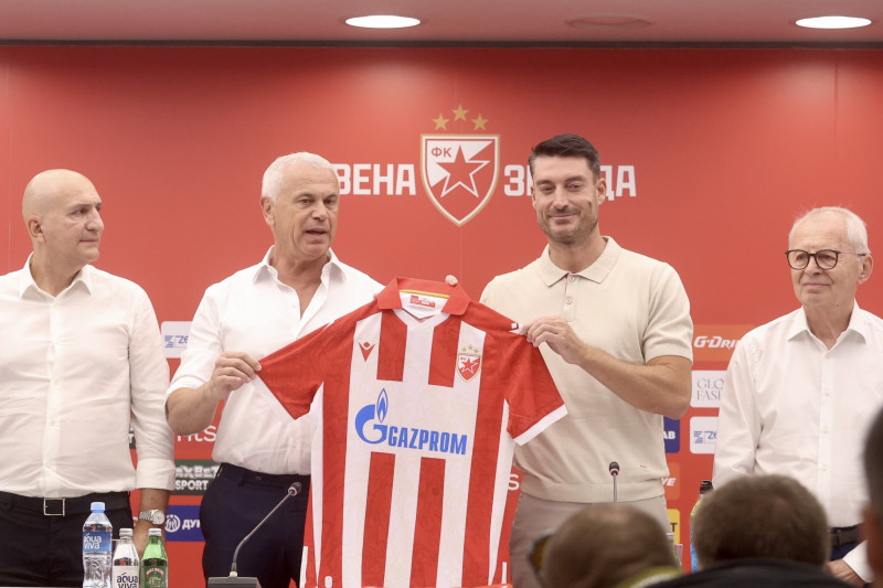 Terzić predstavio novog trenera: “Alberte, dobro došao u veliki klub” (VIDEO)