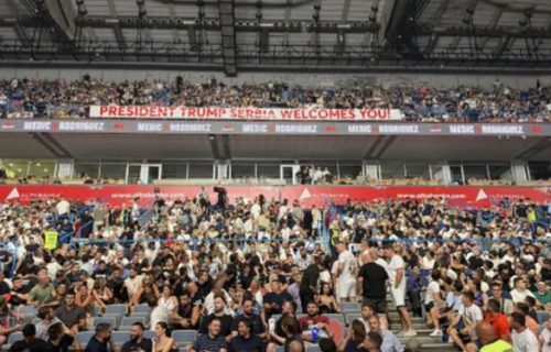 Poruka iz Srbije stigla do predsednika Amerike: Tramp reagovao na transparent sa UFC spektakla u Areni
