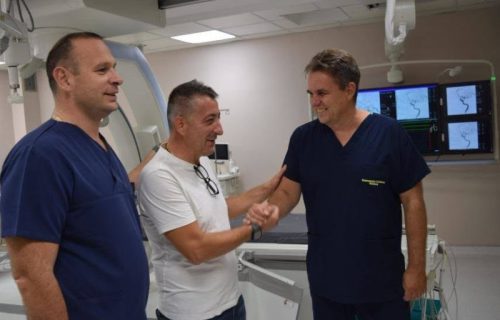 Doktor odustao od puta za Njujork i vratio se sa aerodroma da bi hitno operisao dečaka i spasao mu život