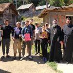 Vladika Ilarion posetio porodicu Nenada Raškovića: Duboka neizvesnost i strah nakon prebijanja