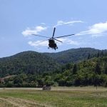 Više od 100 ljudi i 30 vozila gase požar na Stolovima, učestvuje i helikopter Mi-17 Vojske Srbije