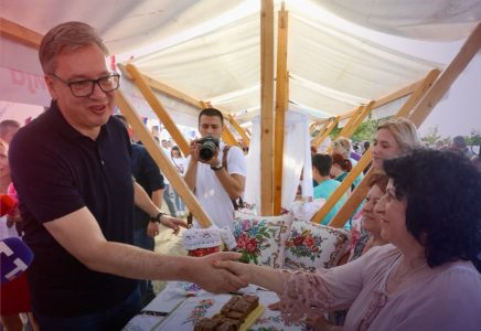 Vučić poručio građanima: “Najsrećniji sam kada vidim napredak širom Srbije”