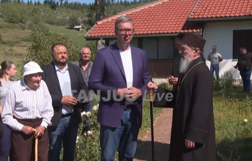 Vučić u obilasku jugozapada Srbije: Posle Uvca predsednik posetio manastir Svete Trojice (VIDEO)