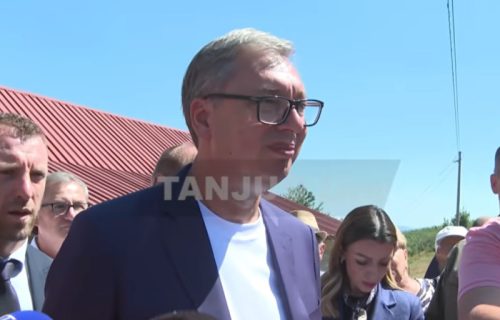 Poseta jugozapadu Srbije: Vučić u obilasku poljoprivrednog gazdinstva Arsović u selu Kušići