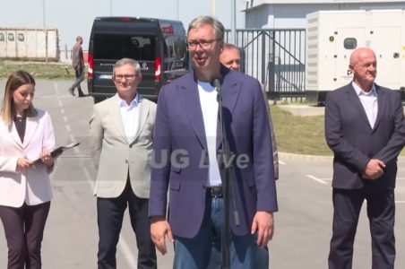 (UŽIVO) Vučić u okolini Jagodine: “Zahvalan sam našim domaćinima iz najveće živinarske farme”