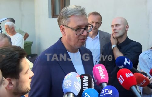 (UŽIVO) Vučić u Paraćinu: Obilazi radove na rekonstrukciji puta kod Grze