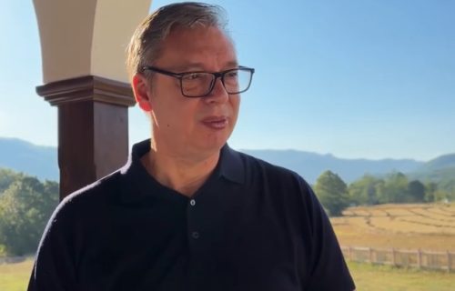 Vučić se oglasio rano jutros iz Kalne: "Nema odmora dok traje obnova, idemo u akciju" (VIDEO)