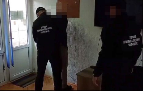Nastavak borbe protiv korupcije: Uhapšen radnik pošte kod Kučeva, osumnjičen za milionsku prevaru