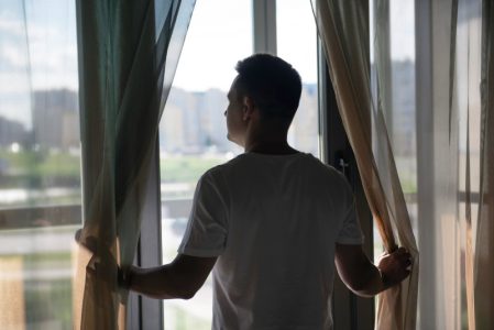 Tip zavesa može da napravi veliku razliku pre grejne sezone: Ovako će soba duže ostati topla