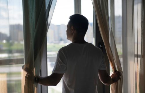 Tip zavesa može da napravi veliku razliku pre grejne sezone: Ovako će soba duže ostati topla