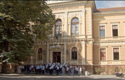 Direktor Jovine gimnazije u Novom Sadu: "Odluke Osnovnog suda predstavljaju udar na ustavni poredak"