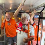 Puna "desetka" narandžastih: Navijači Holandije slavili i u tramvaju (FOTO)