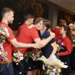 Preslatko: Stigle bronzane odbojkašice, a na dočeku... Odbojkaši ih sačekali iznenađenjem (FOTO)