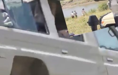 Za dlaku izbegnuta tragedija u Tanzaniji: Džip se prevrnuo i sleteo u reku punu krokodila (VIDEO)