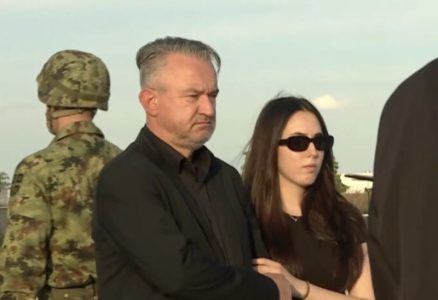 Dirljiv apel sina Ratka Mladića pred sahranu: Umesto cveća, uplatite novac za lečenje bolesne dece