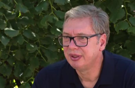 Vučić se obratio nakon sednice GO SNS: “Ta stranka je promenila Srbiju na bolje, zahvalan sam na poverenju”