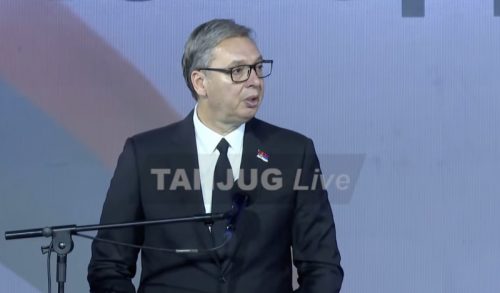 (UŽIVO) Srbija i Republika Srpska obeležavaju Dan srpskog jedinstva: Predsednik uručuje odlikovanja