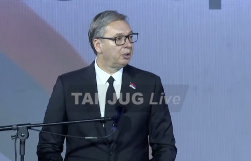 (UŽIVO) Srbija i Republika Srpska obeležavaju Dan srpskog jedinstva: Predsednik uručuje odlikovanja