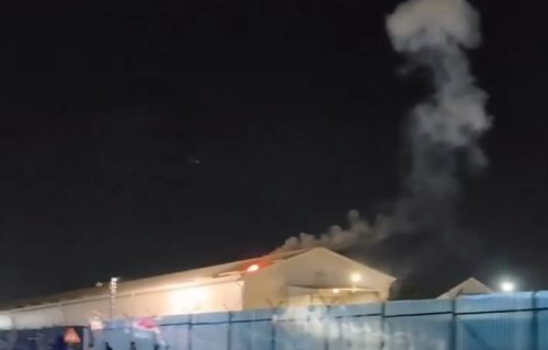 Albanci i danas prave haos zbog presude u Hagu: Kamenicama gađali sedište Euleksa i vikali "UČK" (VIDEO)