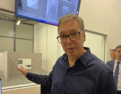 Vučić otvorio fabriku za sklapanje dronova izraelske proizvodnje: “Naši planovi su ogromni” (VIDEO)