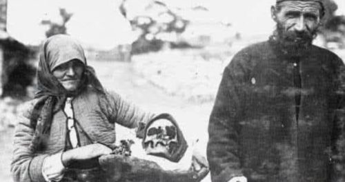 Simbol srpske tragedije i majčinske ljubavi: Priča iza zaboravljene fotografije sa Solunskog fronta