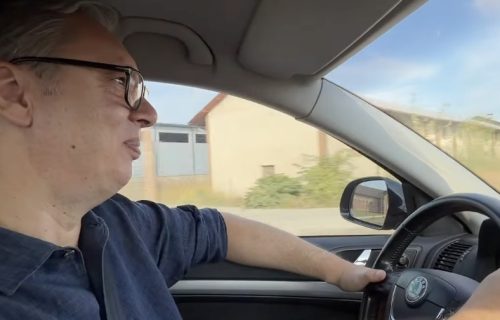 "Sam svoj majstor": Vučić objavio snimak iz vožnje uz hit Tome Zdravkovića u nesvakidašnjoj ulozi