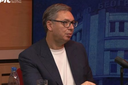 Vučić gost na Radio Beogradu: “U nedelju podnosim ostavku, situacija sa NIS komplikovana”