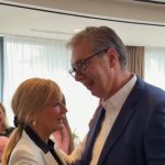 Vučić organizovao koktel za zaposlene u Predsedništvu povodom završetka svog mandata (VIDEO)