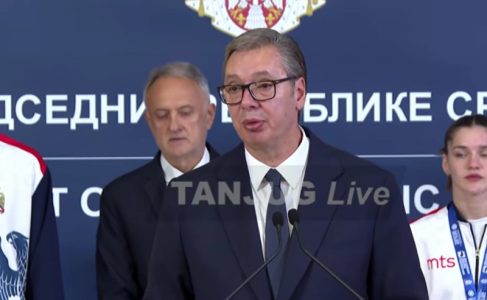 (UŽIVO) Vučić prima članove bokserske reprezentacije Srbije (VIDEO)