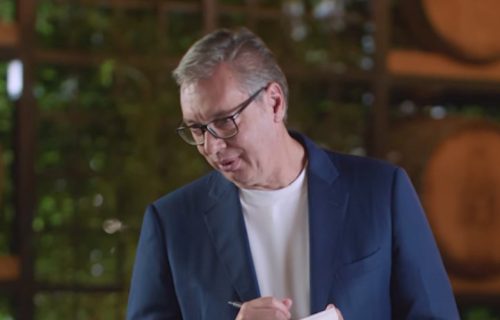 Vučić u nesvakidašnjoj ulozi u prvom predizbornom spotu: "NATO nemamo, ali imamo mir i stabilnost"