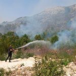 Bukte požari kod Nikšića i Trebinja: Vatra sve bliža naseljima, jedna kuća izgorela