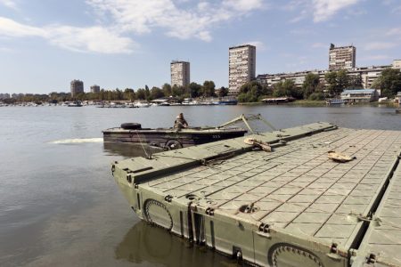 Važno za Zemunce: Uklonjen pontonski most preko Dunava koji je Lido spajao sa zemunskim delom obale