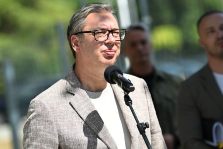 Vučić objavio jedno ime sa liste SNS pred izbore: U pitanju je ugledan naučnik