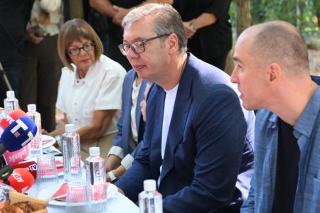 (UŽIVO) Vučić u poseti Severnobačkom okrugu: Predsednik stigao u Palić (VIDEO)