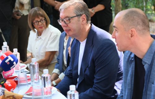 (UŽIVO) Vučić u poseti Severnobačkom okrugu: Predsednik stigao u Palić (VIDEO)