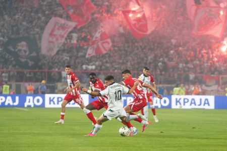 Žestoko u derbiju: Preokret u 10 minuta na Marakani posle intervencije VAR sobe i ekspresnog gola (VIDEO)